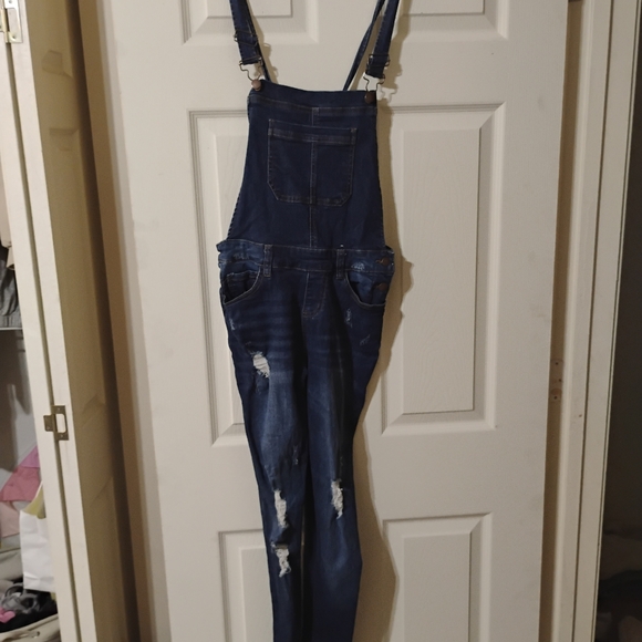 Fashion Nova Women's overall ripped skinny jeans Size 8 - Picture 3 of 4